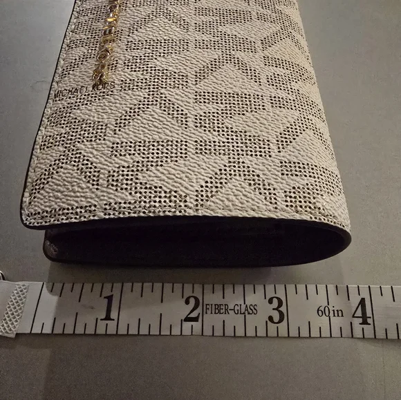 Michael Korrs Bifold Wallet - Picture 6 of 6